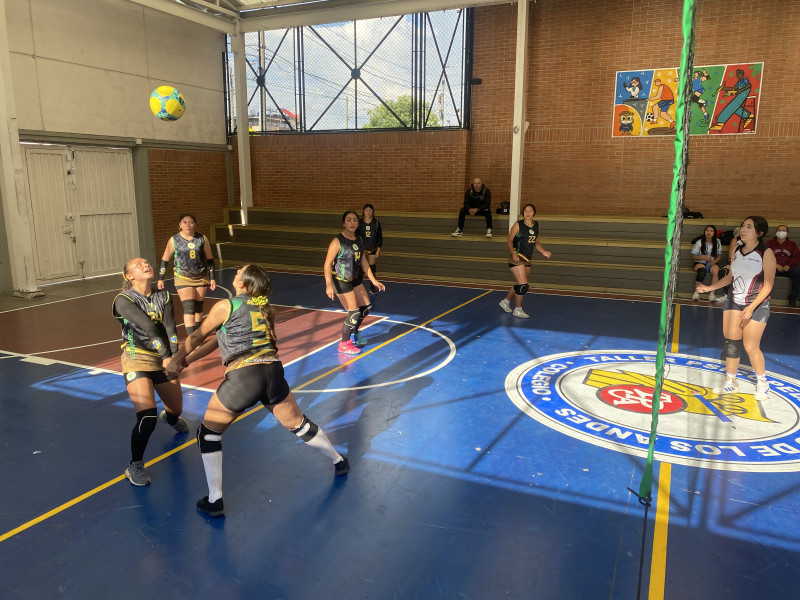 Nueva cancha cubierta Legendarios Escuela de Formacion Deportiva